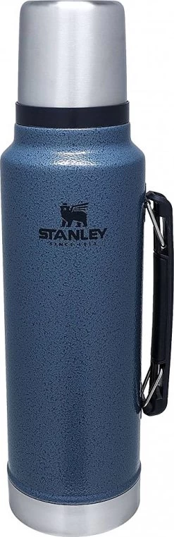 Stanley Classic Legendary Bottle -Professional Outdoor Equipment Store 501b84e2bc34e587a4e9d0ce9e180dfa