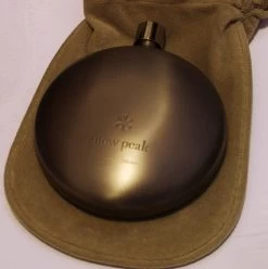 Snow Peak Titanium Curved Flask -Professional Outdoor Equipment Store IMGP1203
