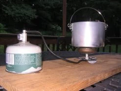 Rich-Moore 7000 Remote Canister Stove -Professional Outdoor Equipment Store Rich Moor in use