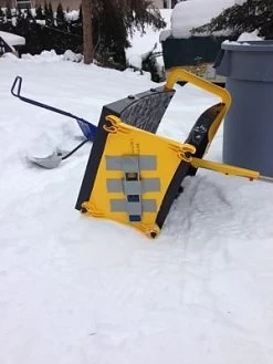 Grand Shelters IceBox Igloo Tool -Professional Outdoor Equipment Store Torpedo level